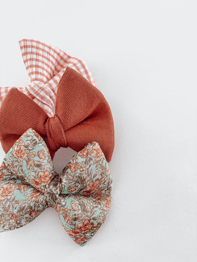 Flora Dog Bow