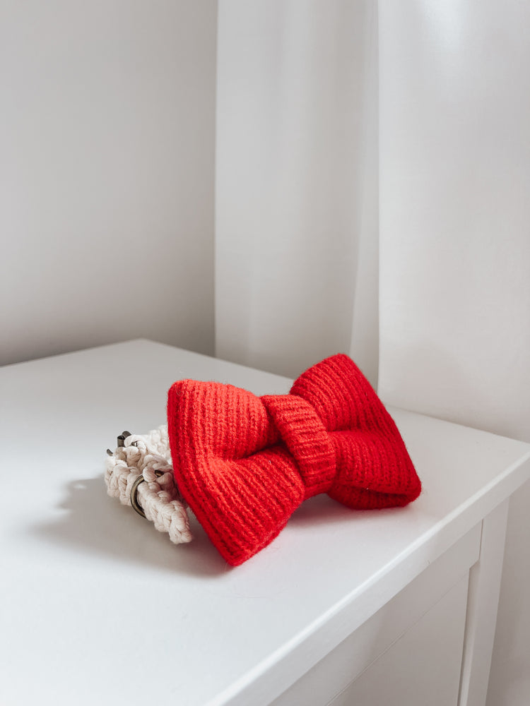 Red Knit Over The Collar Dog Bow