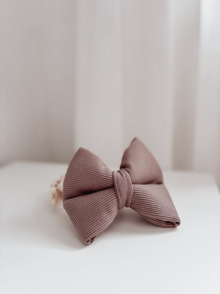 Cocoa Ribbed Over the collar dog bow