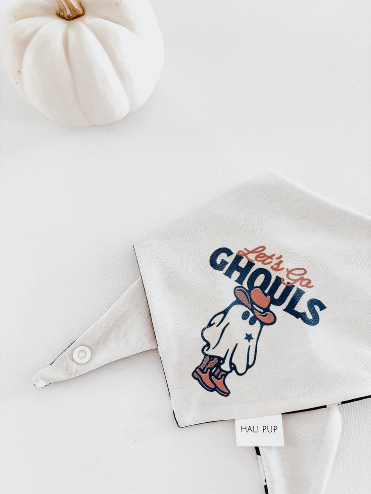 Let’s go ghouls with reversible bats dog bandana